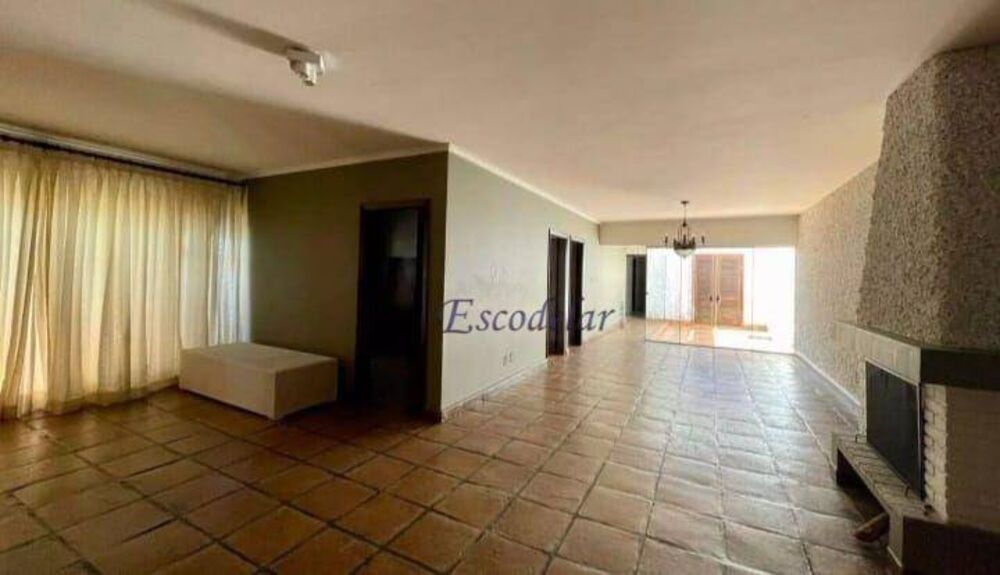 Casa, 3 quartos, 250 m² - Foto 1