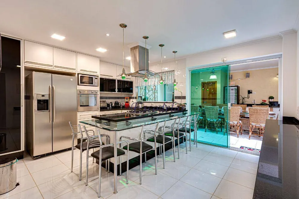 Sobrado, 1 quarto, 178 m² - Foto 1
