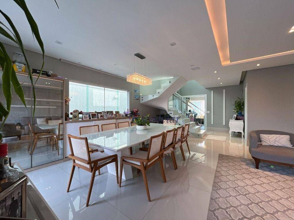 Sobrado, 3 quartos, 241 m² - Foto 3