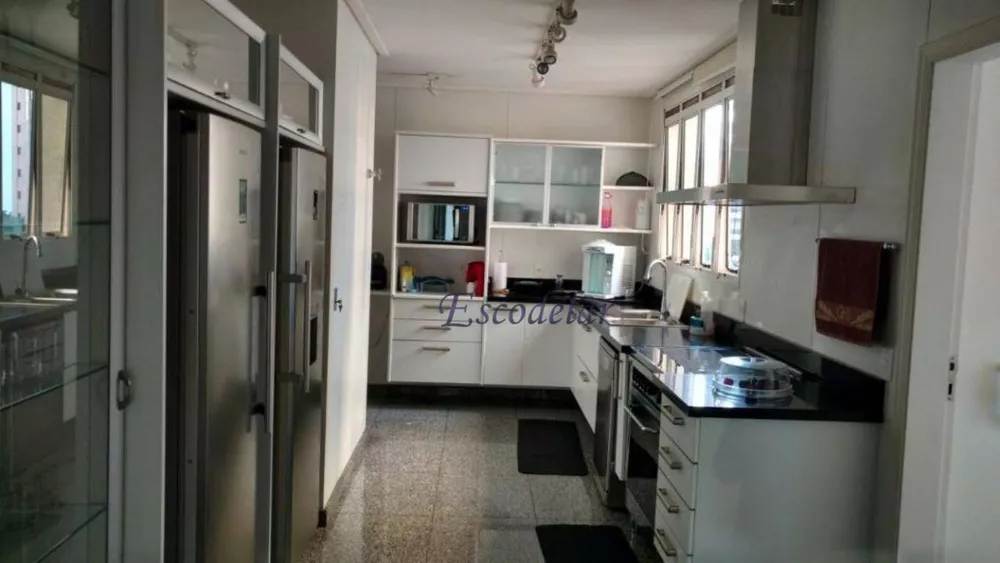 Apartamento à venda com 4 quartos, 247m² - Foto 10