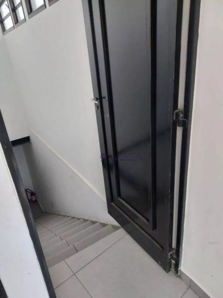 Casa para alugar com 2 quartos, 110m² - Foto 4