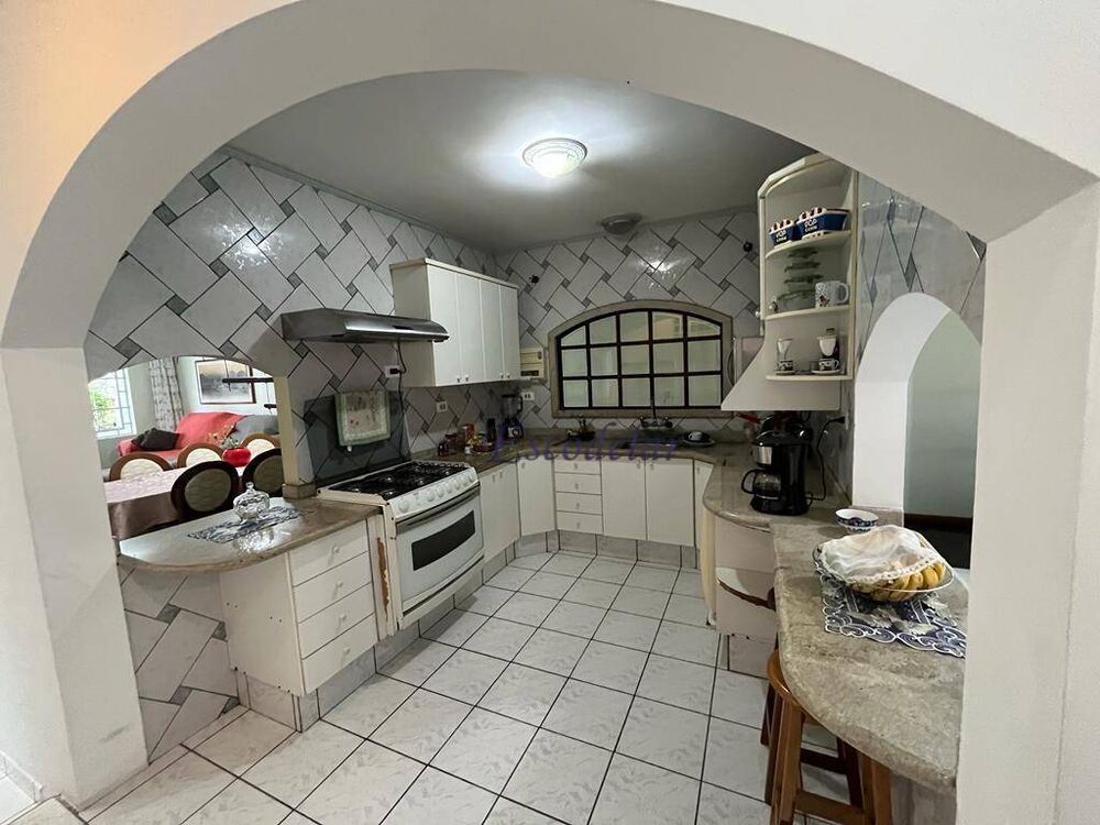 Sobrado, 4 quartos, 431 m² - Foto 2