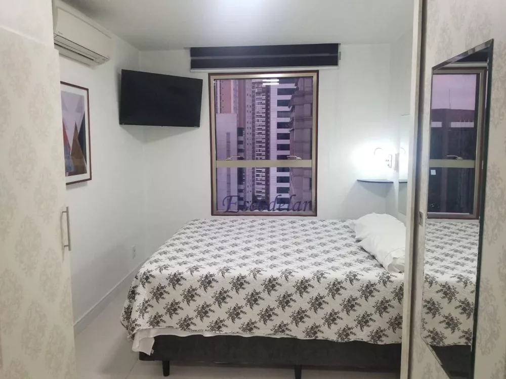 Apartamento à venda com 2 quartos, 70m² - Foto 2