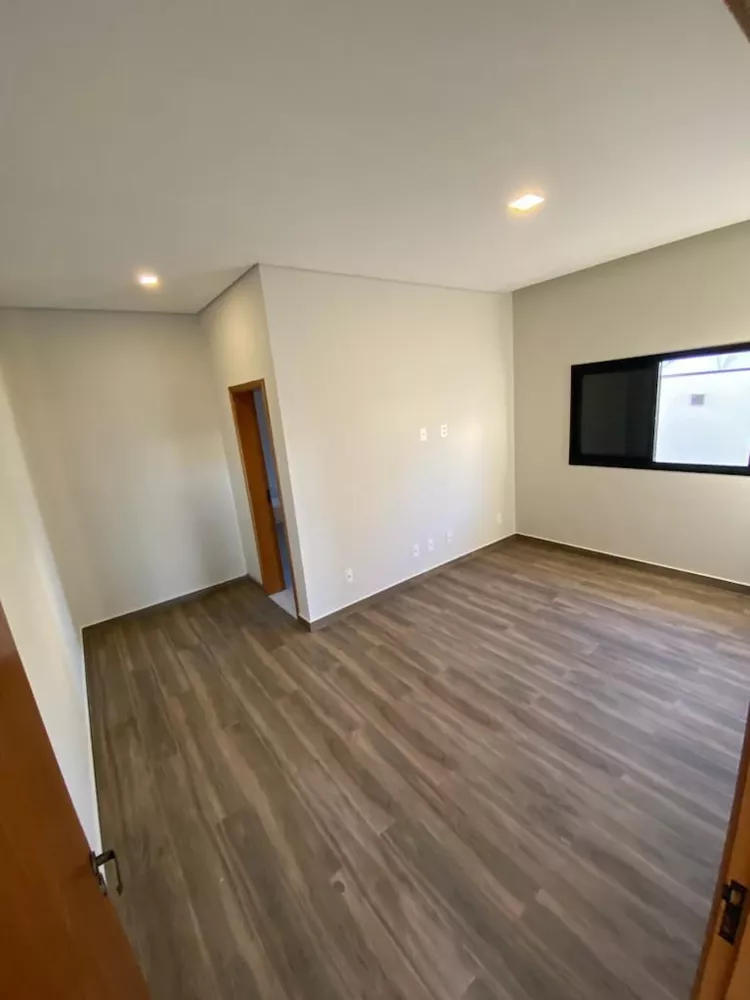 Casa à venda com 3 quartos, 250m² - Foto 10