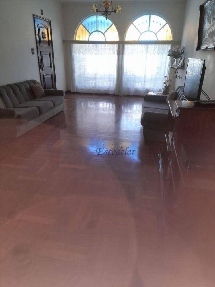 Sobrado à venda com 5 quartos, 200m² - Foto 2