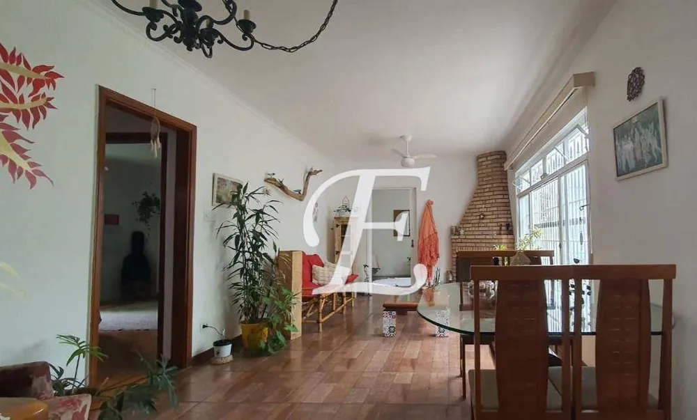 Casa, 4 quartos, 197 m² - Foto 1