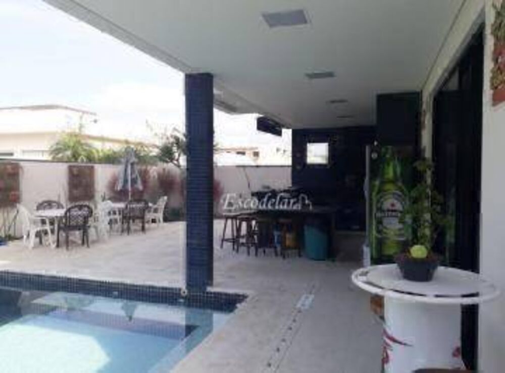 Casa de Condomínio à venda com 5 quartos, 385m² - Foto 2