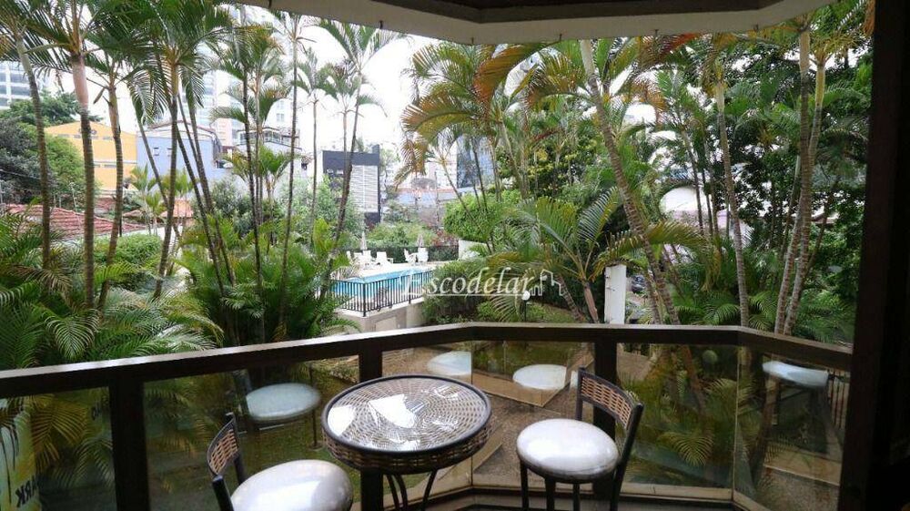 Apartamento à venda com 4 quartos, 140m² - Foto 4