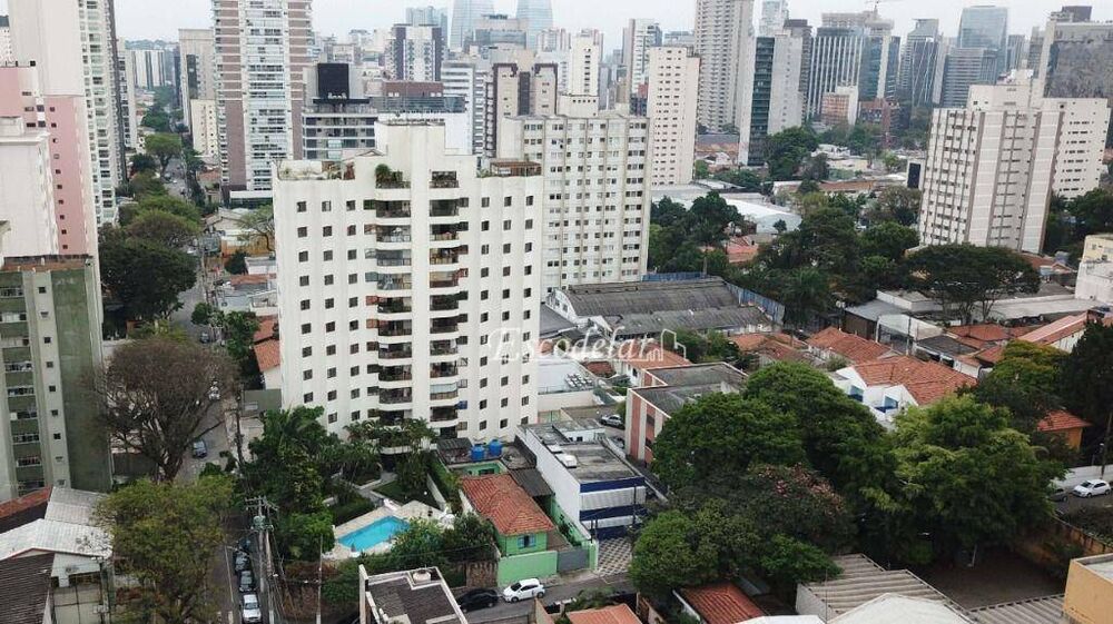 Apartamento à venda com 4 quartos, 140m² - Foto 6