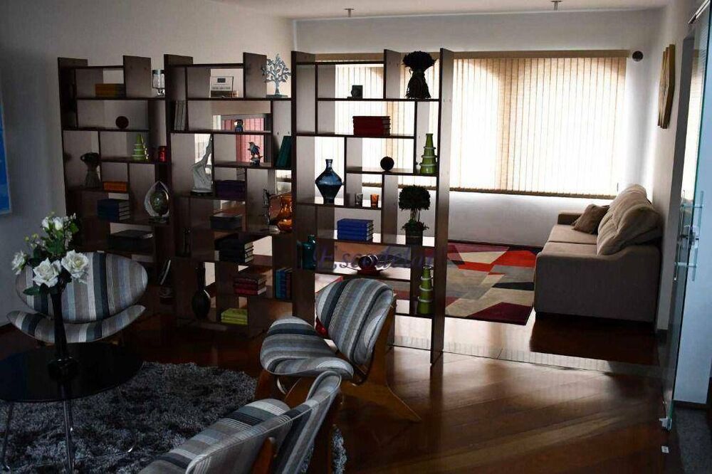 Sobrado, 7 quartos, 565 m² - Foto 1