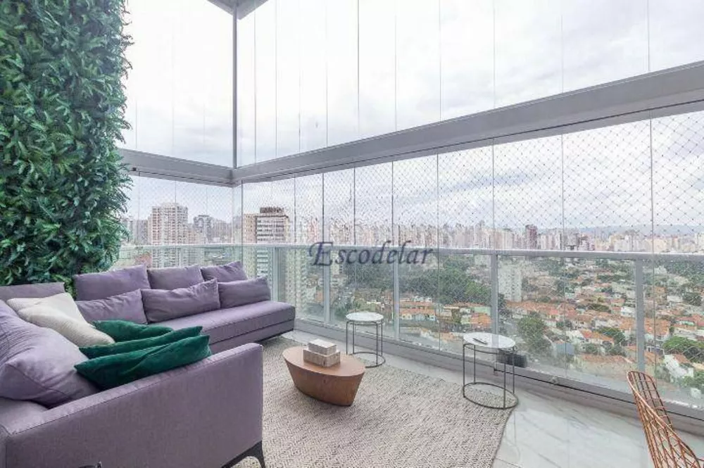 Apartamento à venda com 4 quartos, 214m² - Foto 1