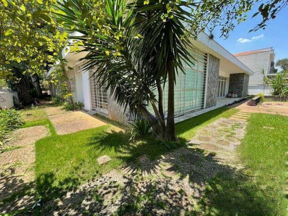 Casa à venda com 6 quartos, 750m² - Foto 3