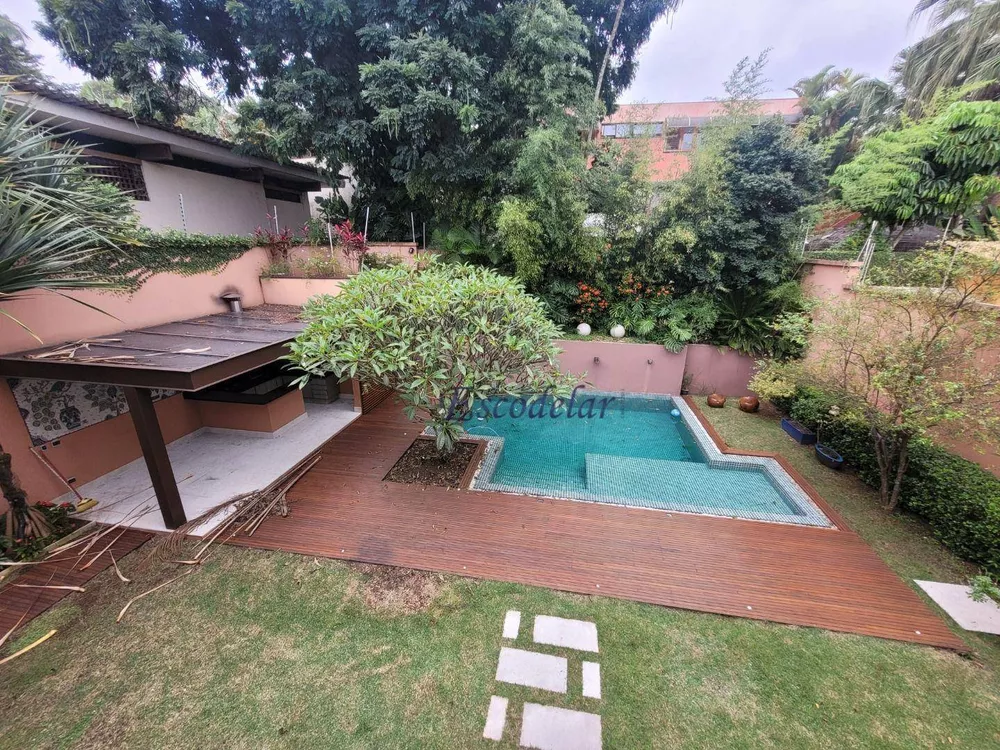 Casa à venda com 4 quartos, 600m² - Foto 16