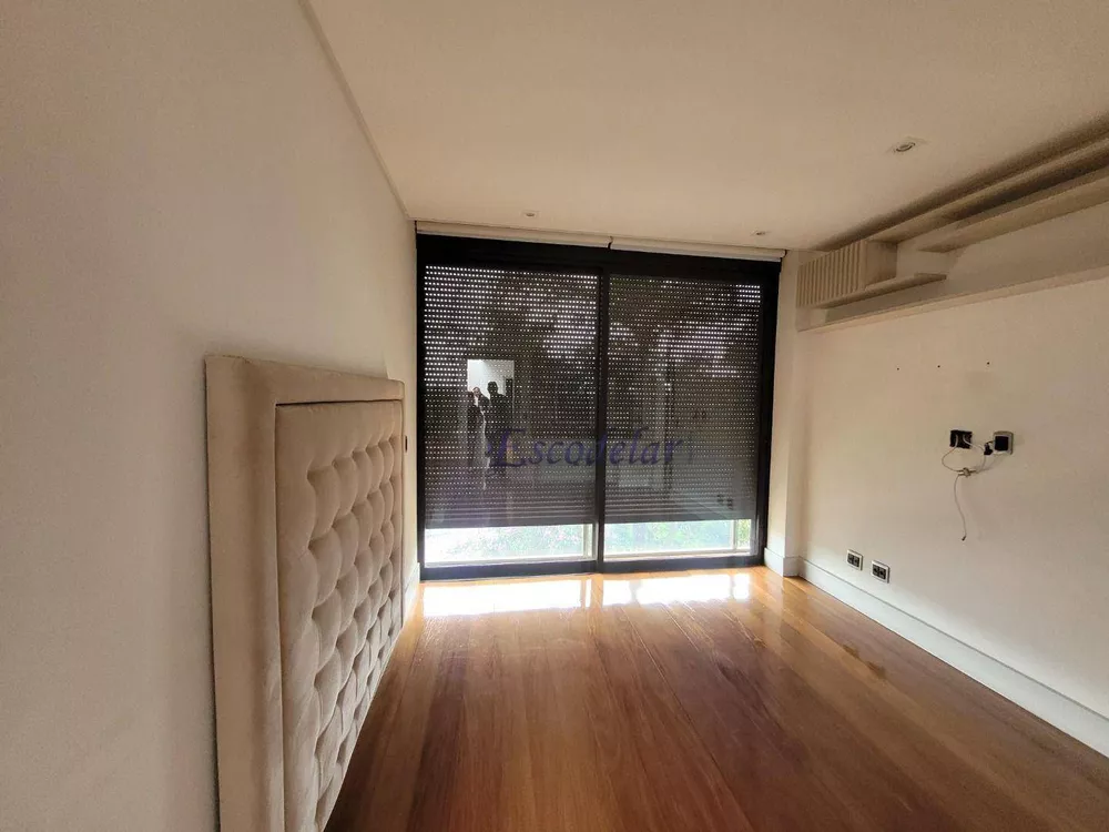 Casa à venda com 4 quartos, 600m² - Foto 8