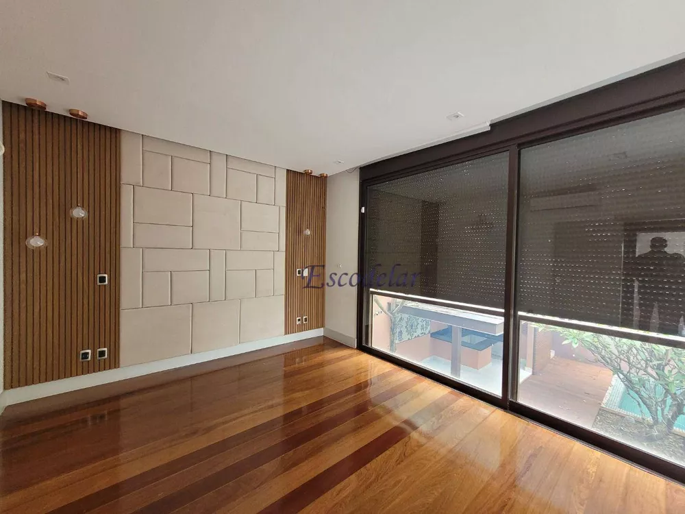 Casa à venda com 4 quartos, 600m² - Foto 13