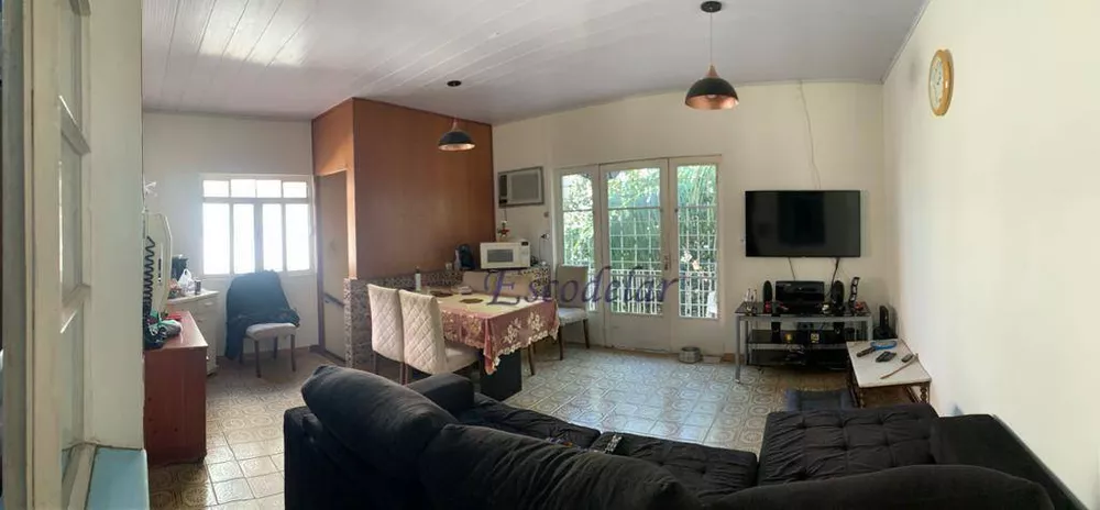 Casa à venda com 3 quartos, 300m² - Foto 1