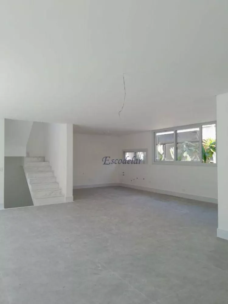 Casa de Condomínio à venda com 4 quartos, 450m² - Foto 8