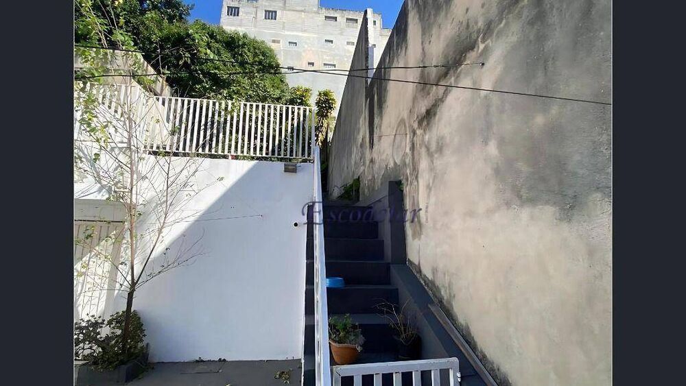 Sobrado à venda com 2 quartos, 150m² - Foto 17