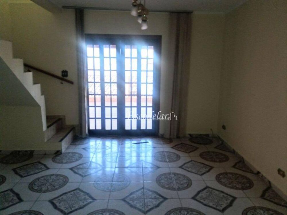 Sobrado, 3 quartos, 215 m² - Foto 1