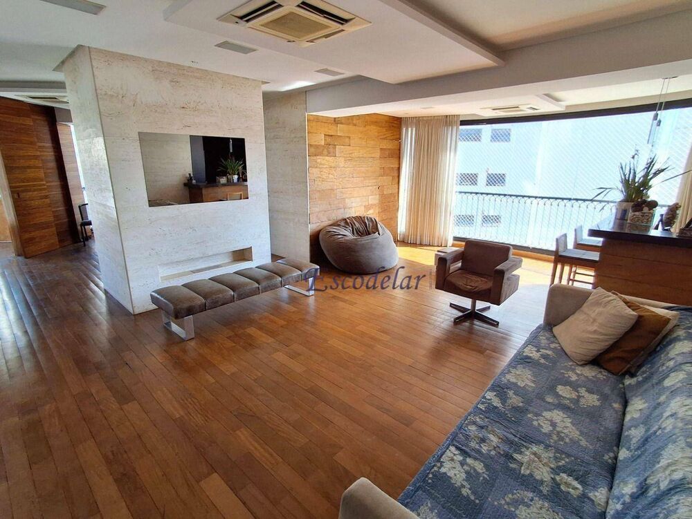 Apartamento, 3 quartos, 245 m² - Foto 1