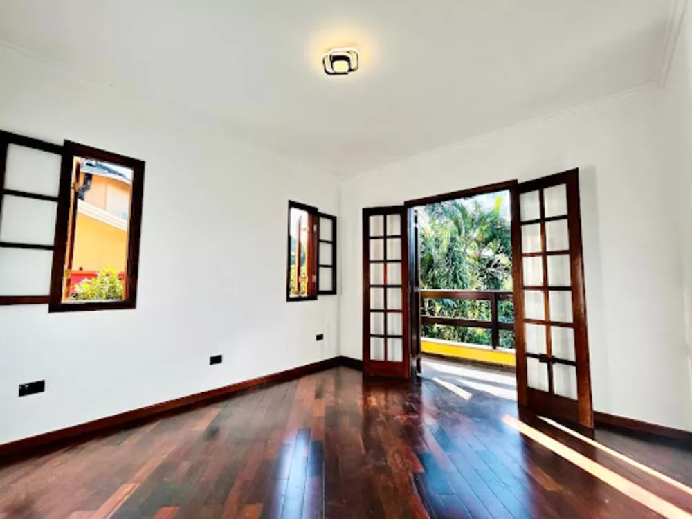 Casa de Condomínio à venda com 6 quartos, 284m² - Foto 12