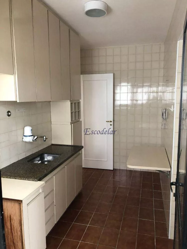 Apartamento à venda com 2 quartos, 64m² - Foto 12