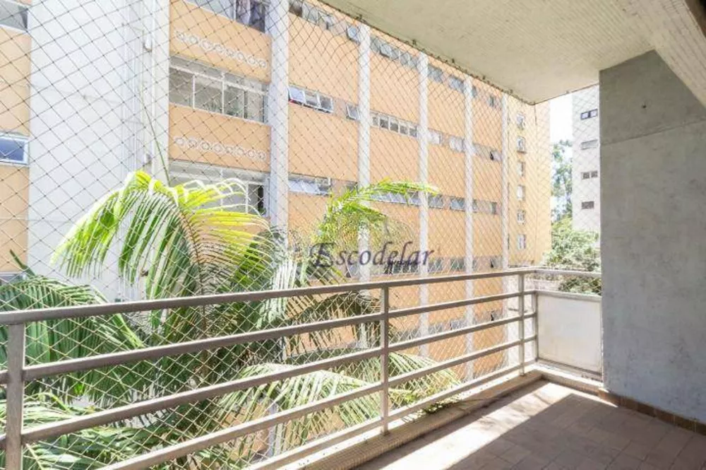 Apartamento à venda com 3 quartos, 220m² - Foto 9