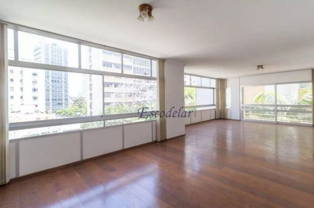 Apartamento à venda com 3 quartos, 220m² - Foto 2