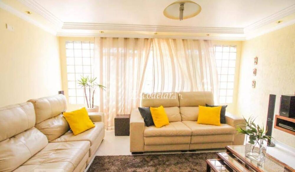Sobrado, 3 quartos, 210 m² - Foto 1