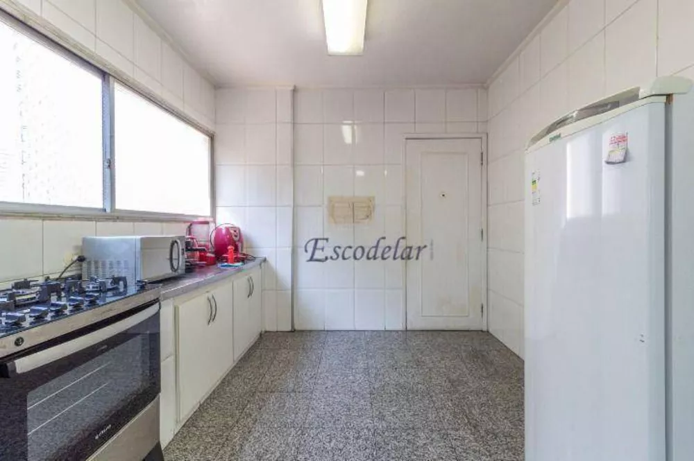 Apartamento para alugar com 4 quartos, 270m² - Foto 9