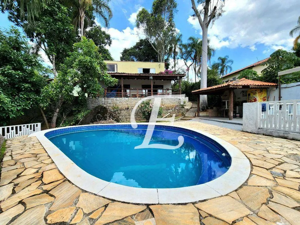 Chácara, 3 quartos, 980 m² - Foto 1