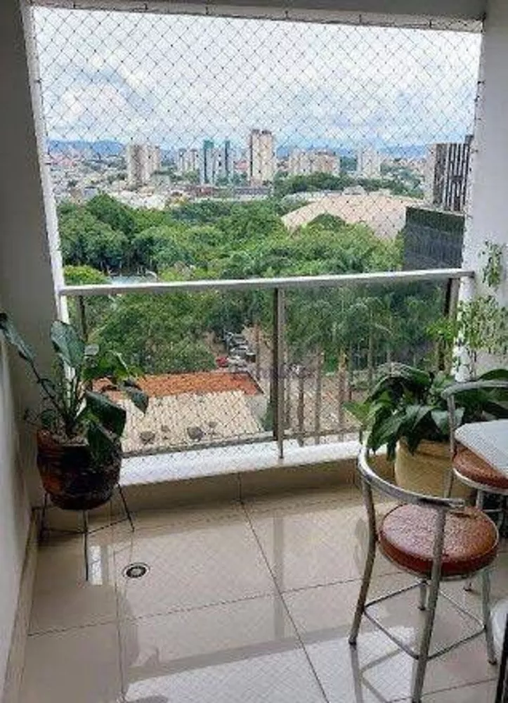 Apartamento à venda com 3 quartos, 140m² - Foto 1