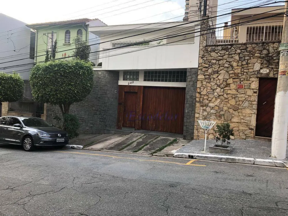 Sobrado, 3 quartos, 240 m² - Foto 1