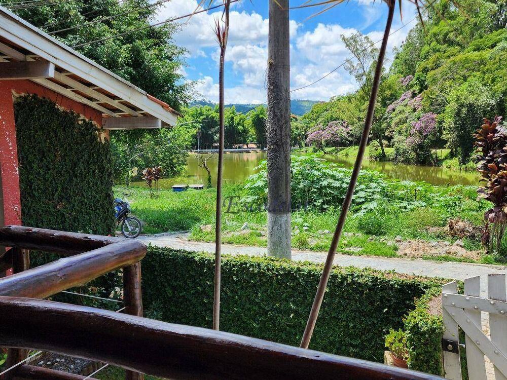 Casa, 3 quartos, 251 m² - Foto 3