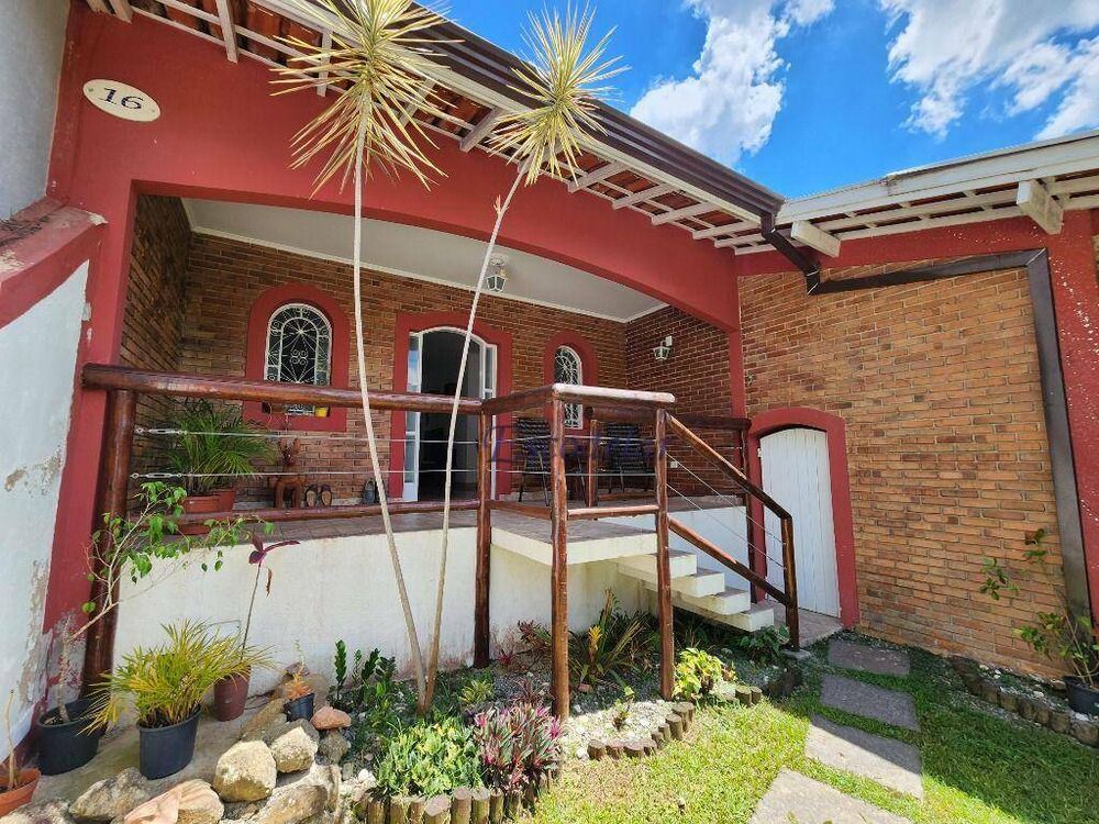 Casa, 3 quartos, 251 m² - Foto 1