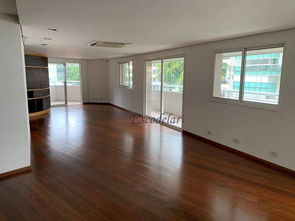 Apartamento, 3 quartos, 303 m² - Foto 1