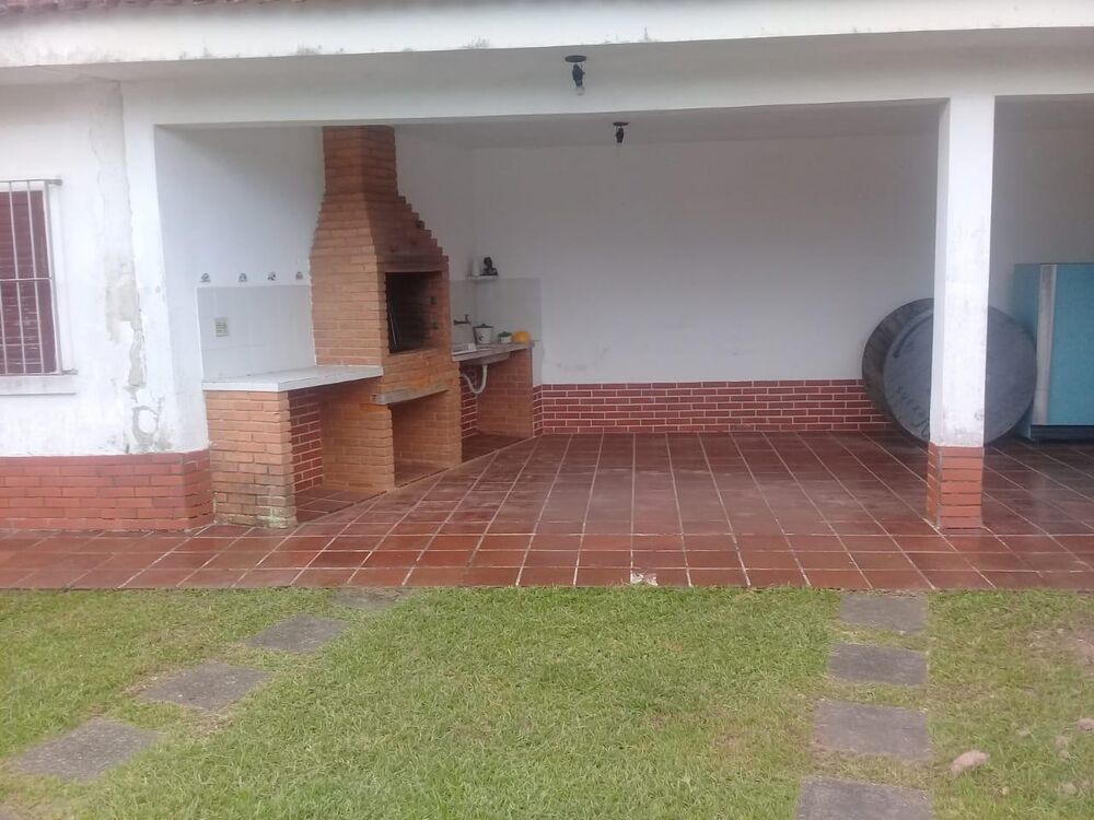 Casa à venda com 7 quartos, 290m² - Foto 2