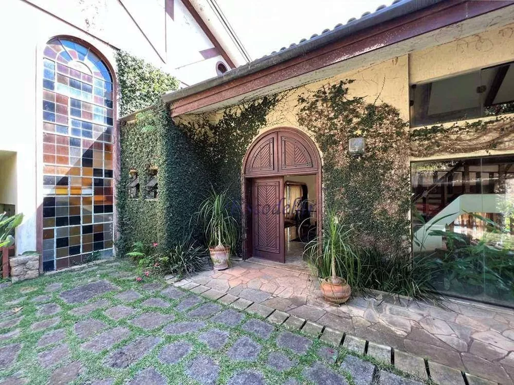 Casa de Condomínio para alugar com 5 quartos, 981m² - Foto 6