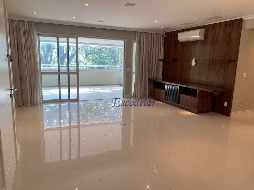 Apartamento, 3 quartos, 220 m² - Foto 2