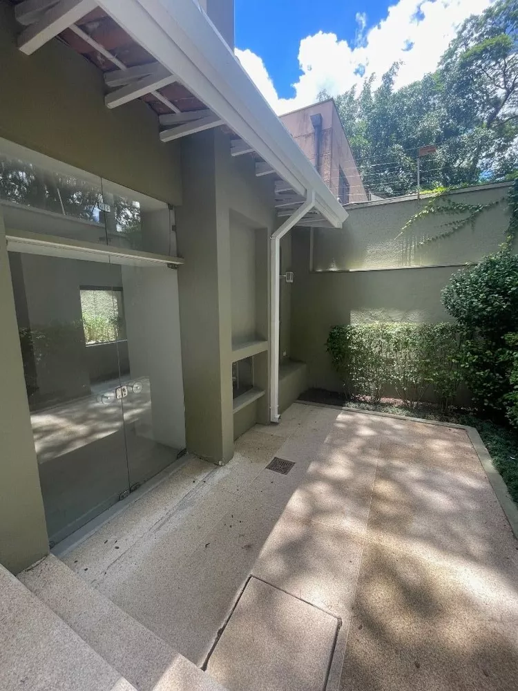 Casa para alugar com 3 quartos, 260m² - Foto 5