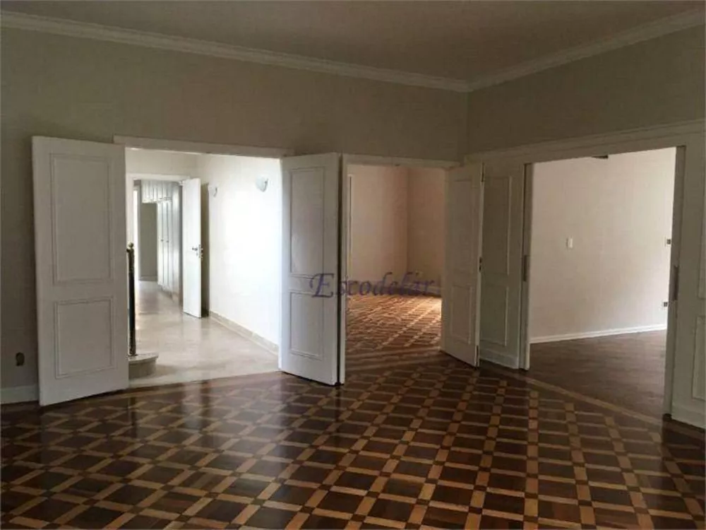 Casa à venda com 5 quartos, 550m² - Foto 2