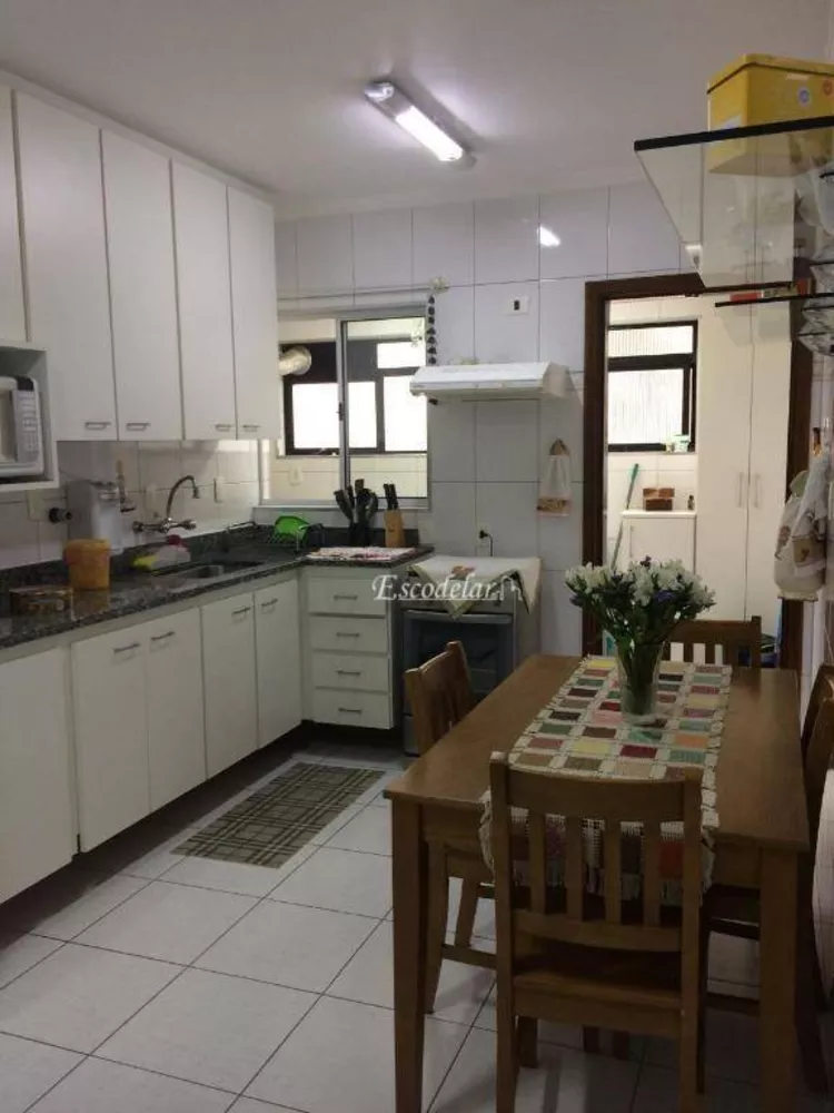 Apartamento à venda com 3 quartos, 146m² - Foto 12