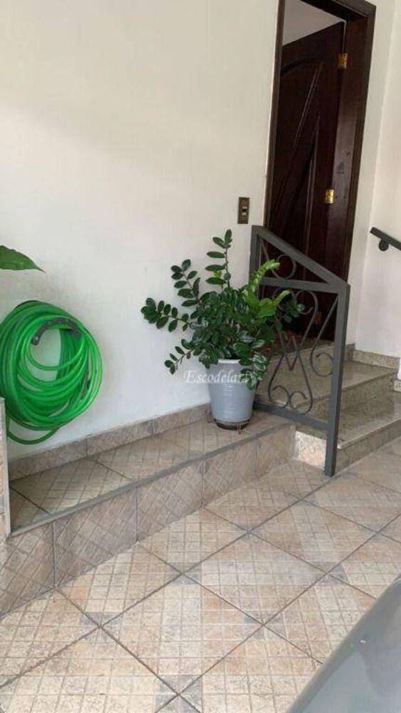 Casa, 5 quartos, 230 m² - Foto 1