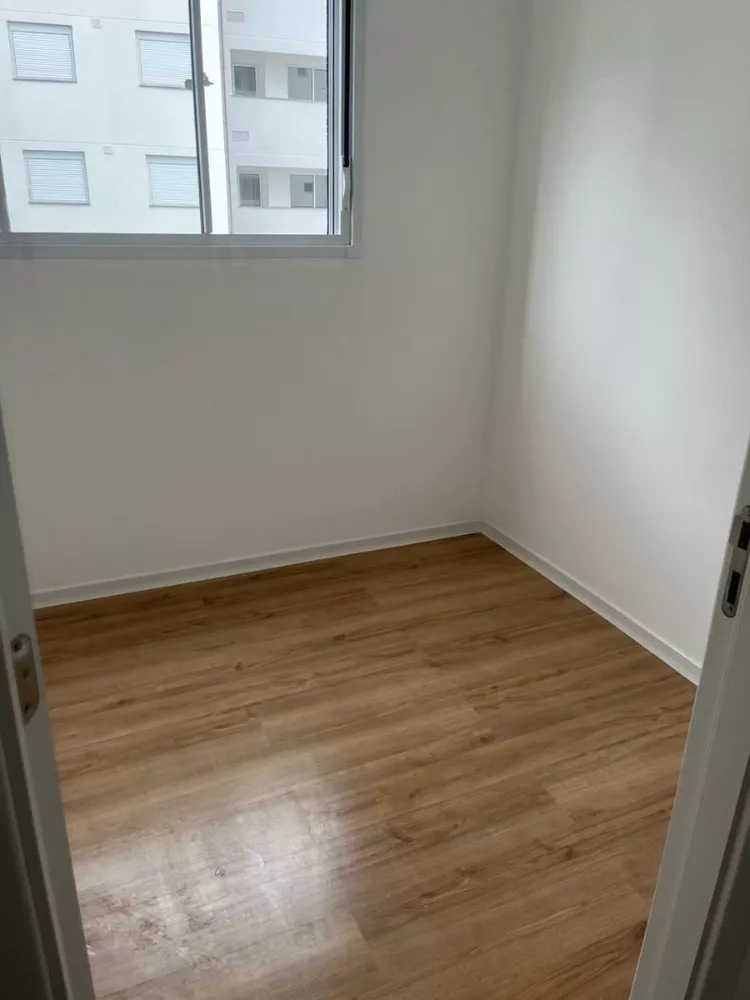 Apartamento à venda com 2 quartos, 43m² - Foto 2