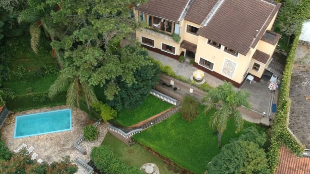 Casa, 4 quartos, 220 m² - Foto 1
