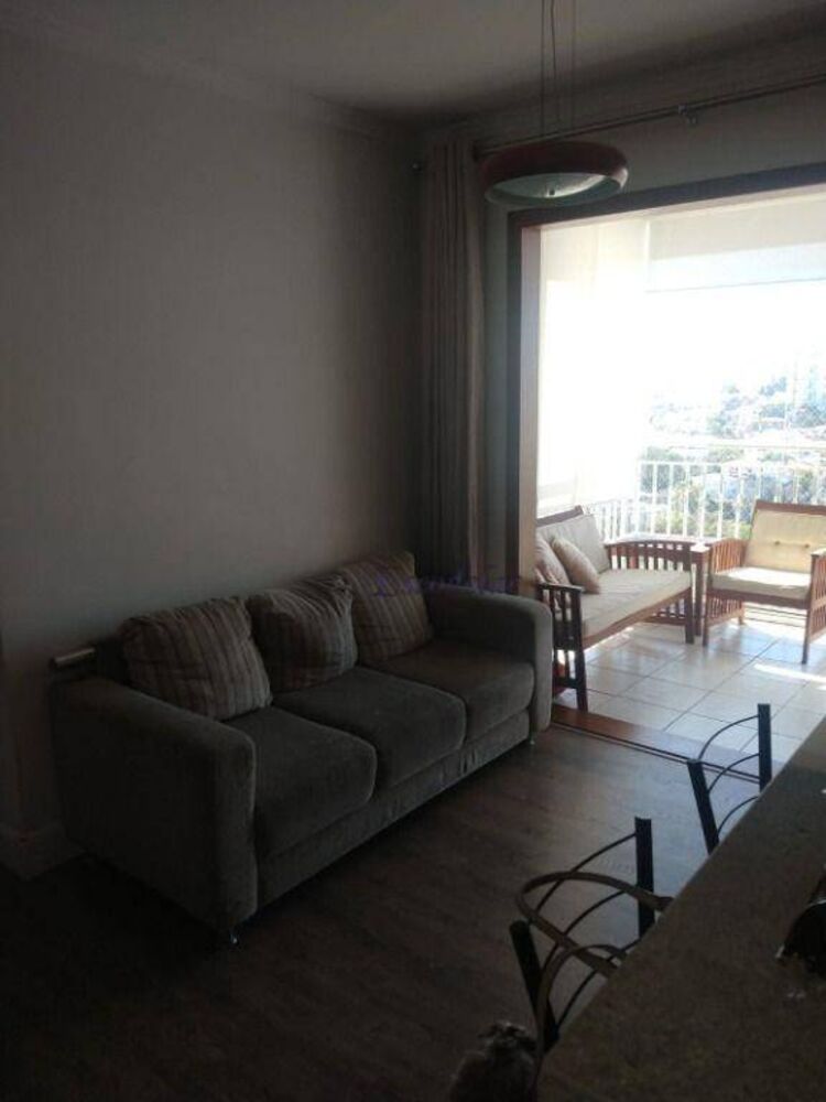 Apartamento à venda com 3 quartos, 70m² - Foto 2