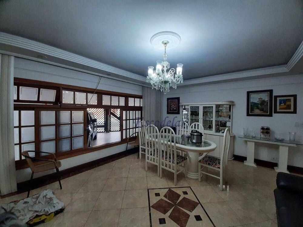 Casa, 3 quartos, 240 m² - Foto 11