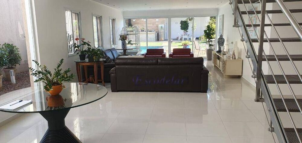 Casa, 4 quartos, 550 m² - Foto 1