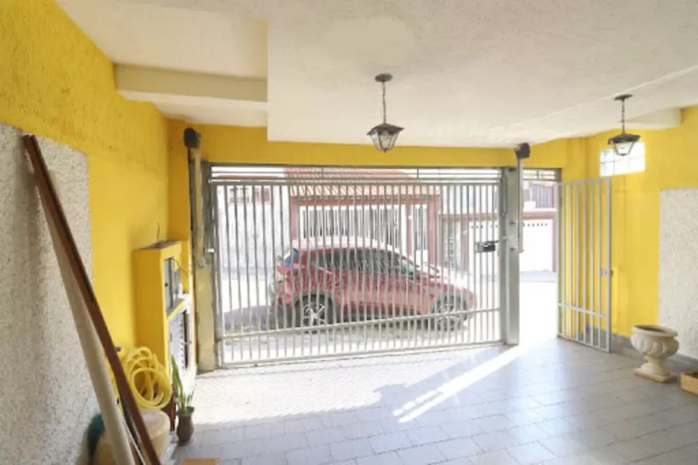 Sobrado à venda com 3 quartos, 250m² - Foto 2