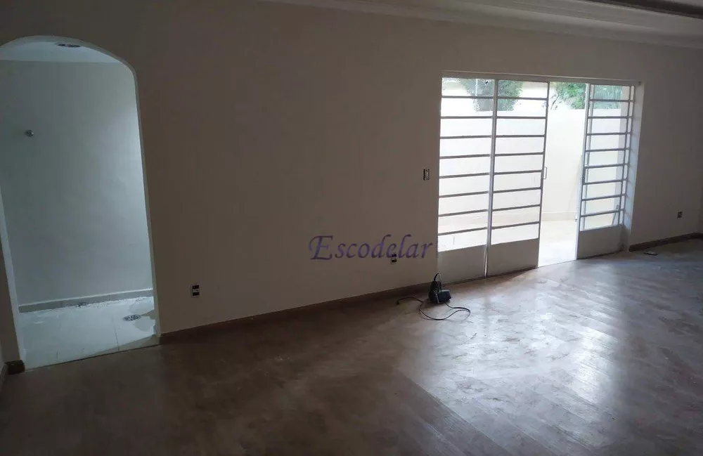 Casa para alugar com 3 quartos, 230m² - Foto 7